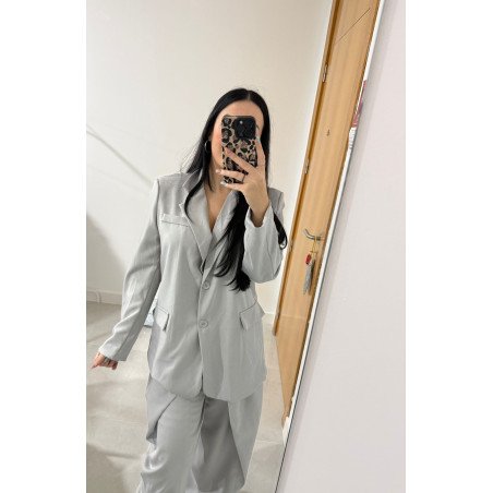 Chaqueta con hombreras