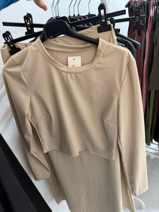 Conjunto top y falda